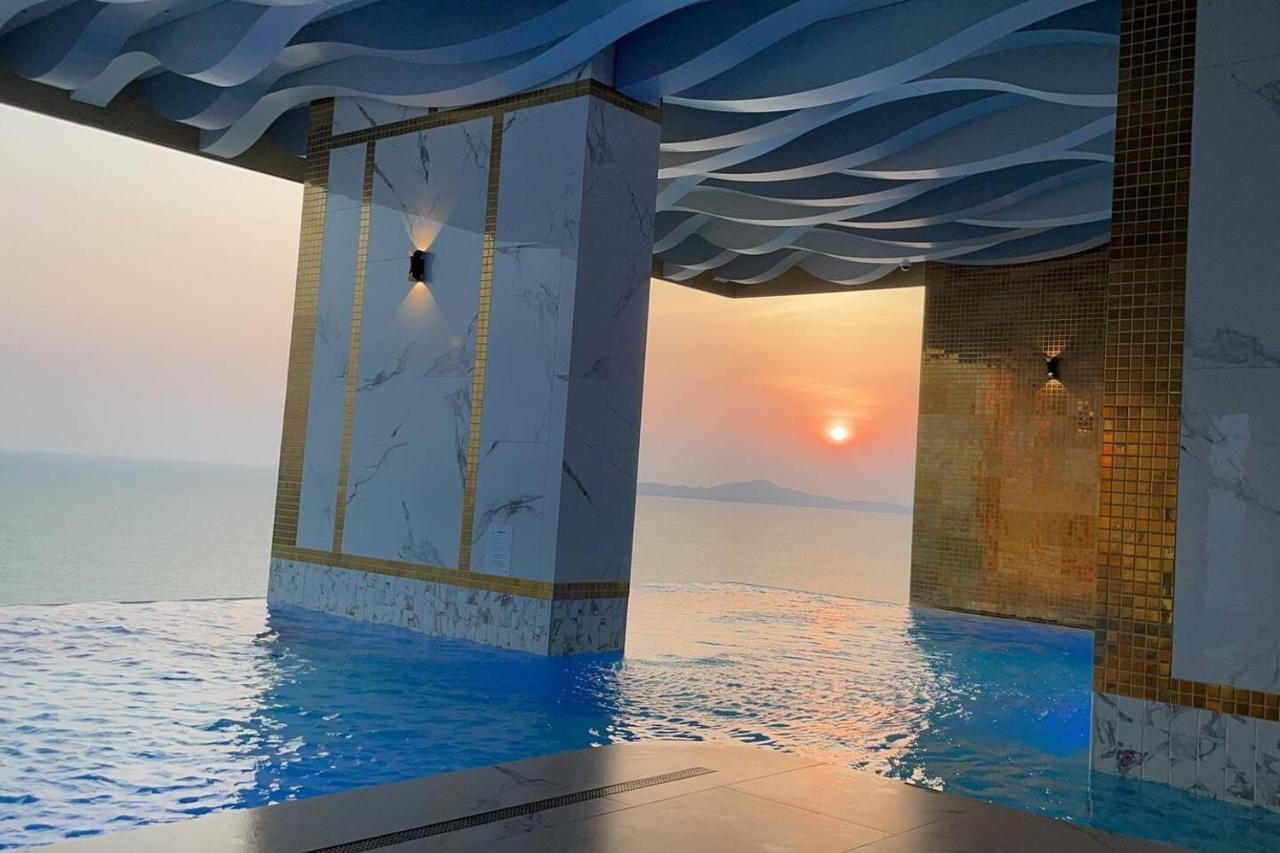 Copacabana Jomtien Condominium Bagian luar foto